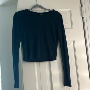 Dark green lightweight long sleeve t shirt